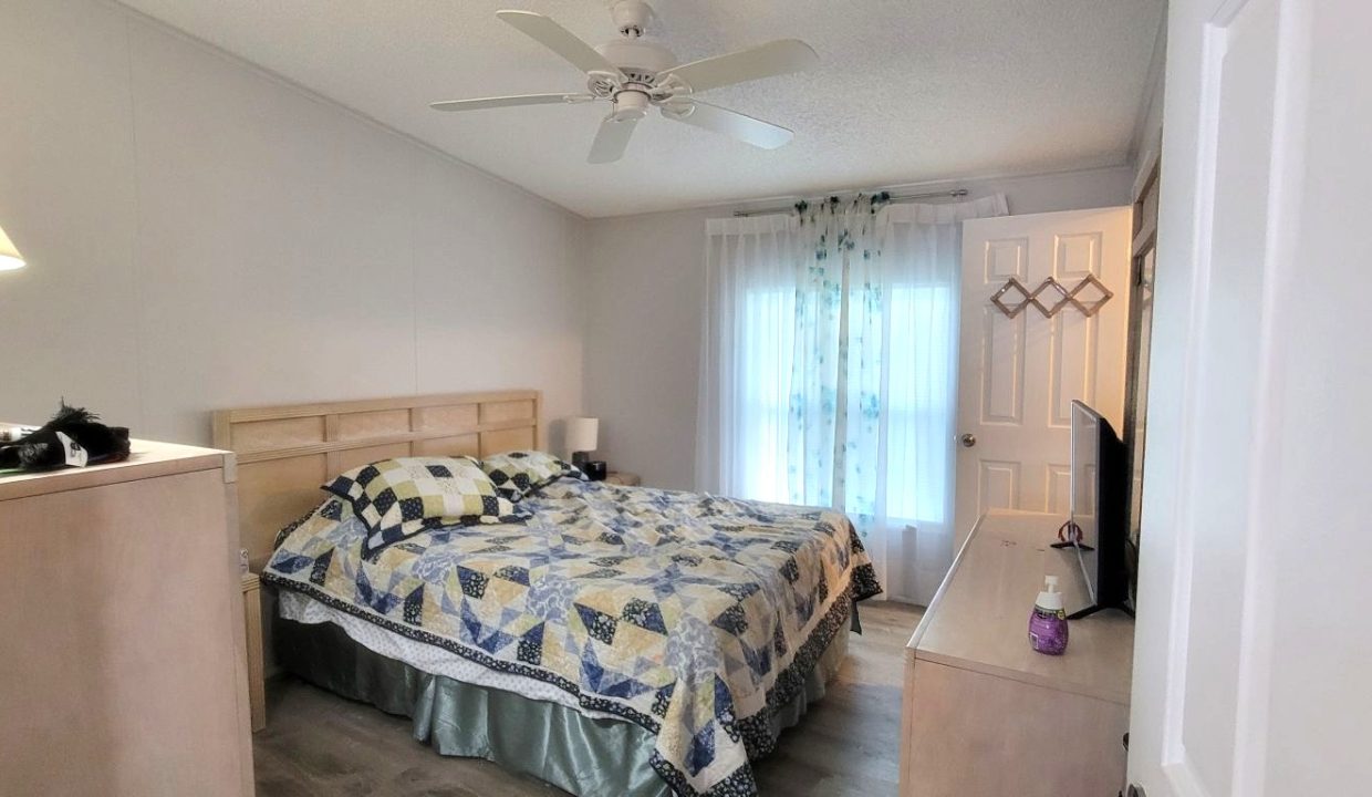 1793 Tower Lakes - sp22