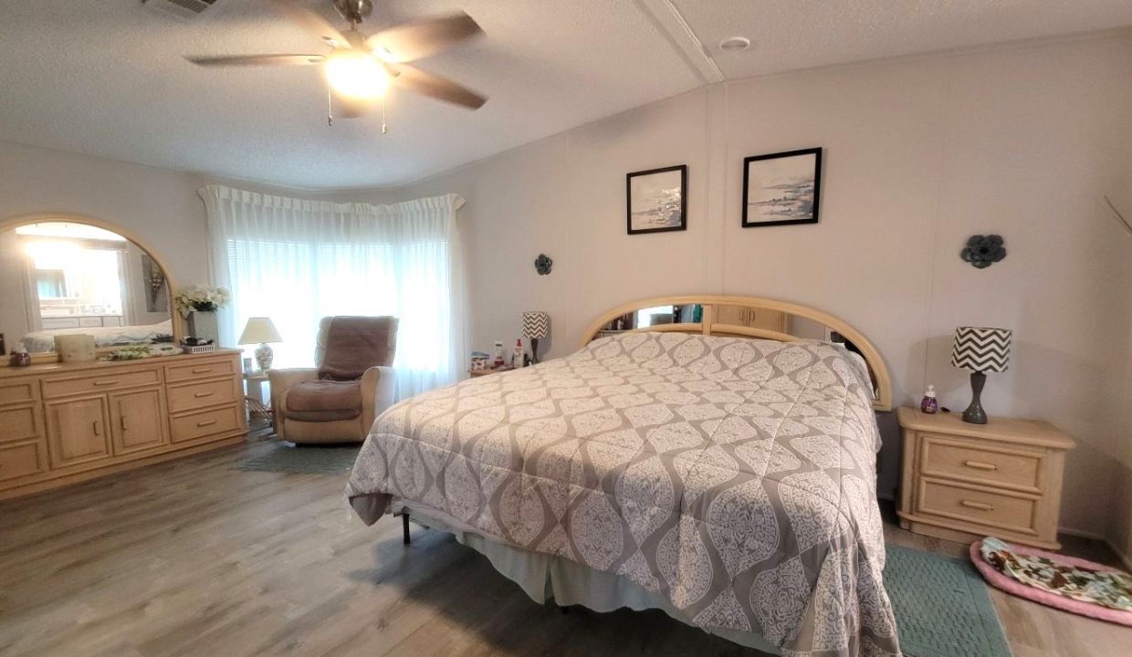 1793 Tower Lakes - sp25