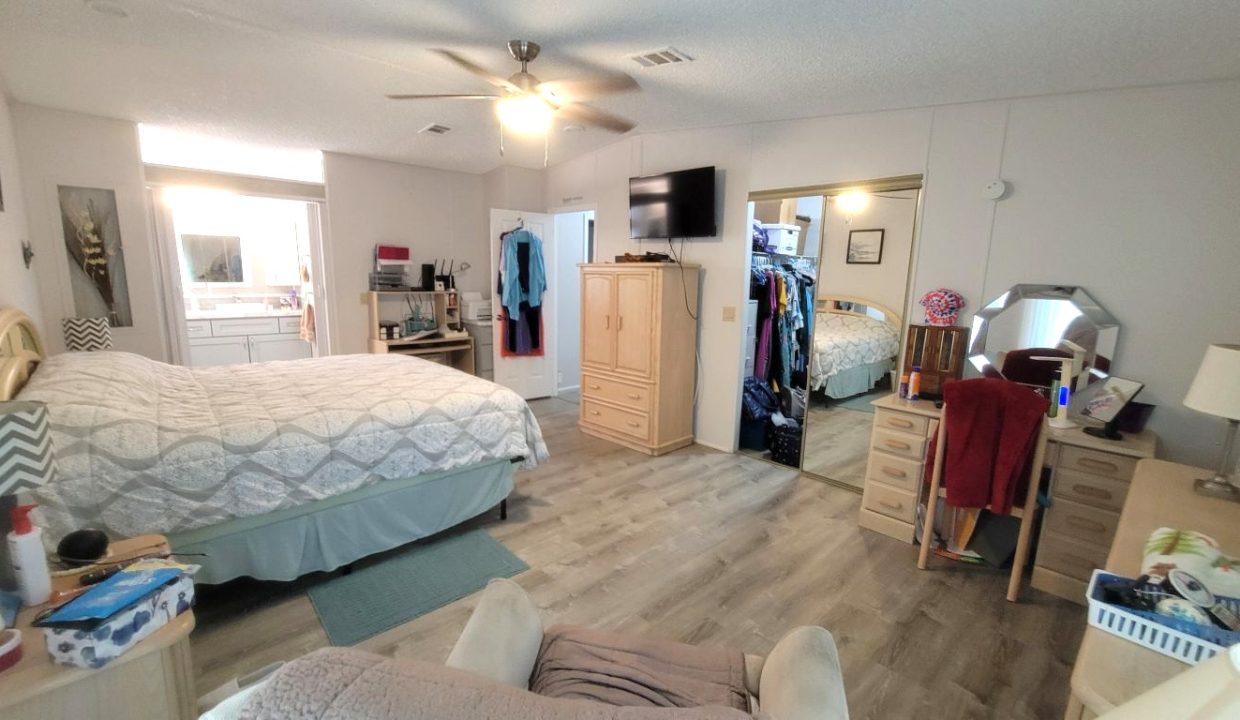 1793 Tower Lakes - sp27