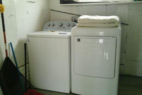 92 Wilkes Shed Laundry