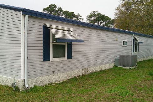 92 Wilkes Side of House 2