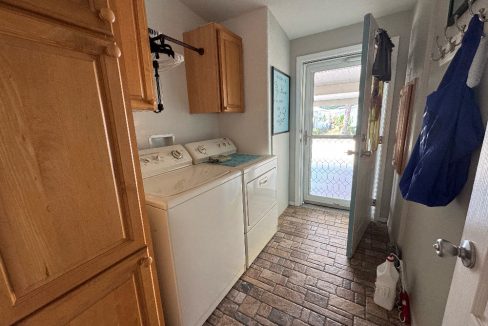 1649 Deverly - sp19