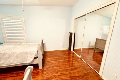 1649 Deverly - sp25