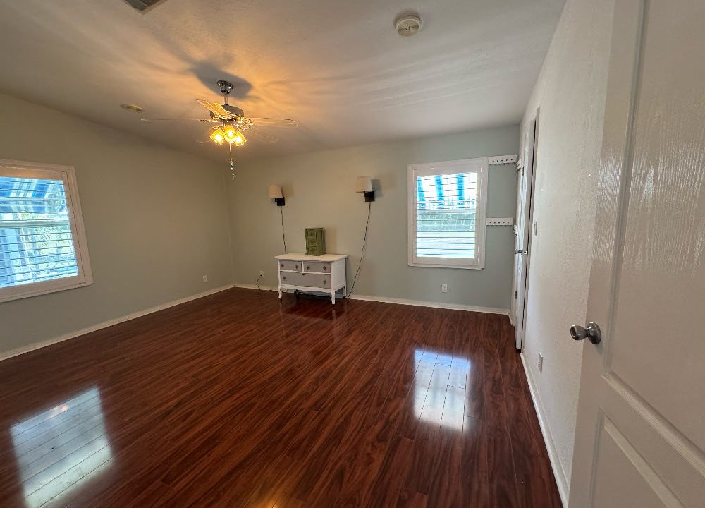 1649 Deverly - sp26