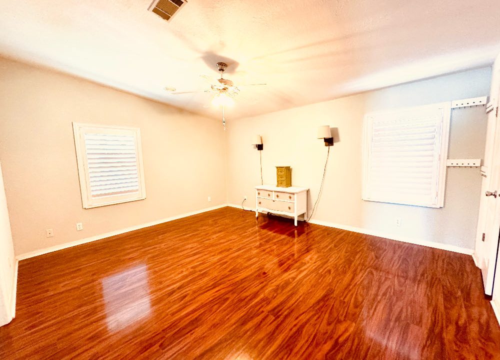 1649 Deverly - sp27