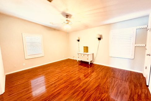 1649 Deverly - sp27