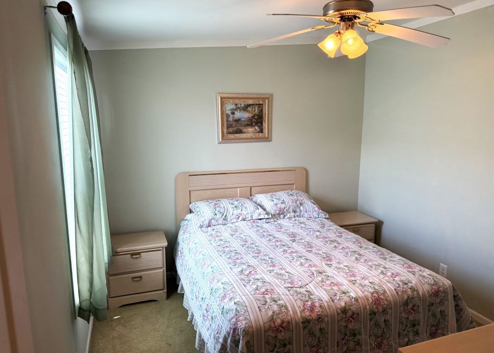 2nd bedroom pic #2