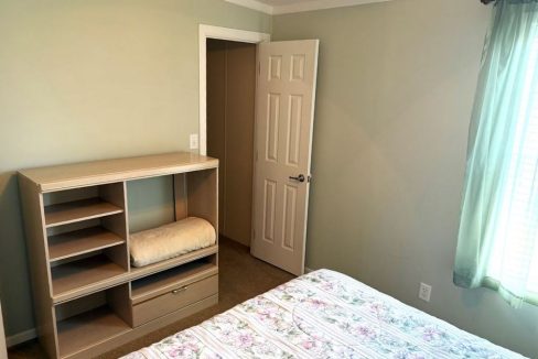 2nd bedroom pic #3