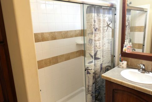 primary bath pic #2