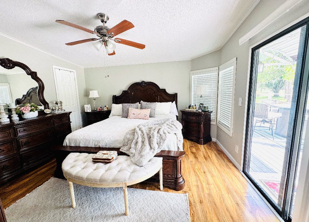 1374 Deverly - sp23