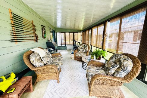 1374 Deverly - sp37