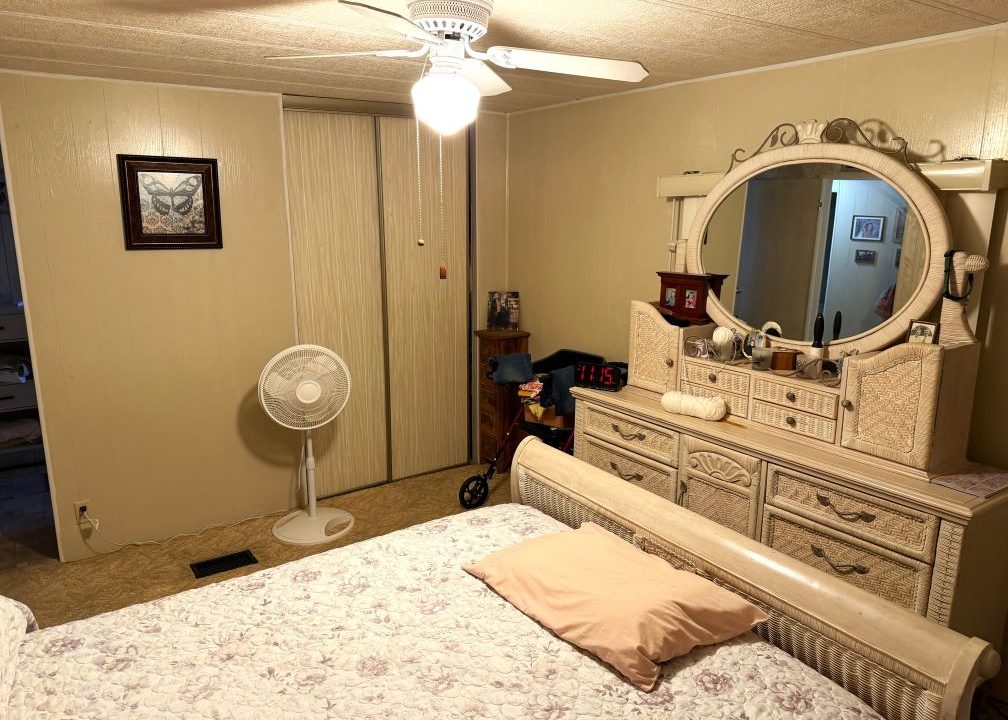 3150 NE 36th lot 210 - sp22