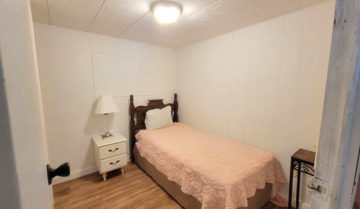 91 Orange Manor - sp17