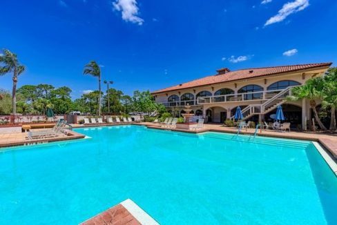 del tura pool