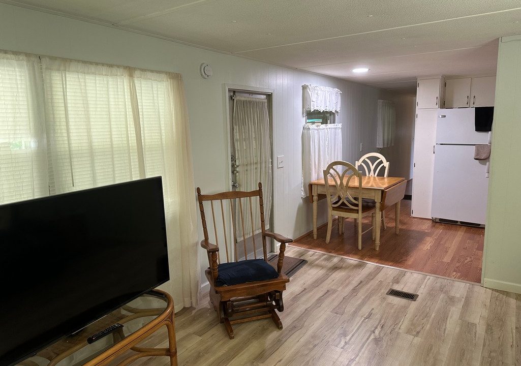 753 W Main lot 61 - sp08