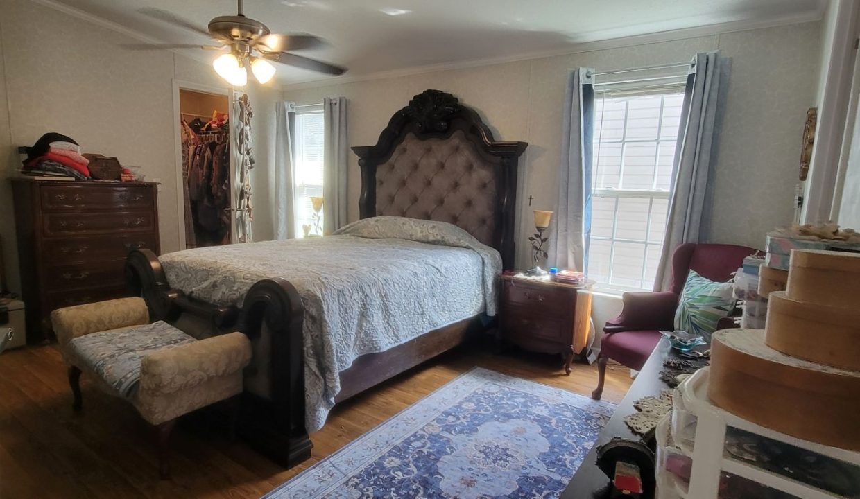 1044 Heartwood - sp24